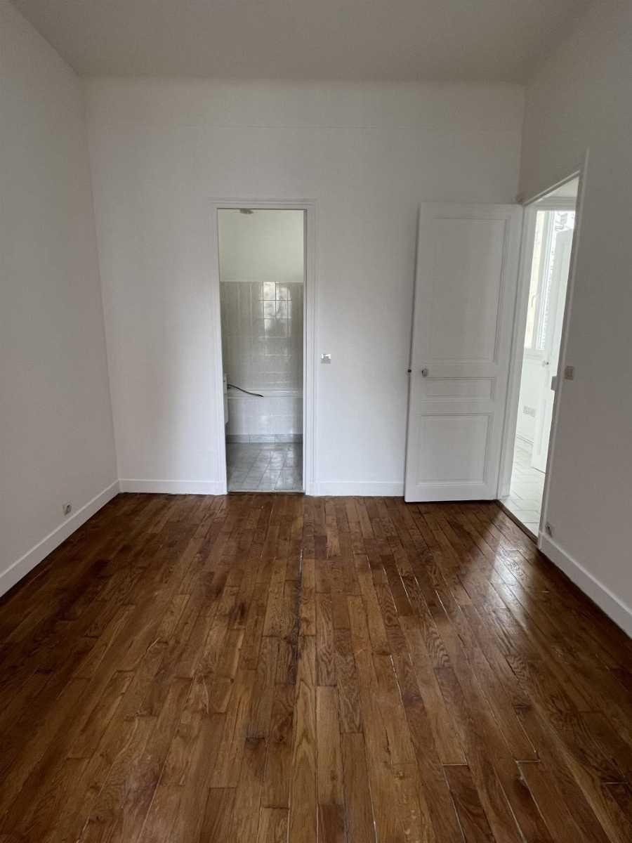 
                                                Location
                                                 Beau 2 pièces à Paris 6ème