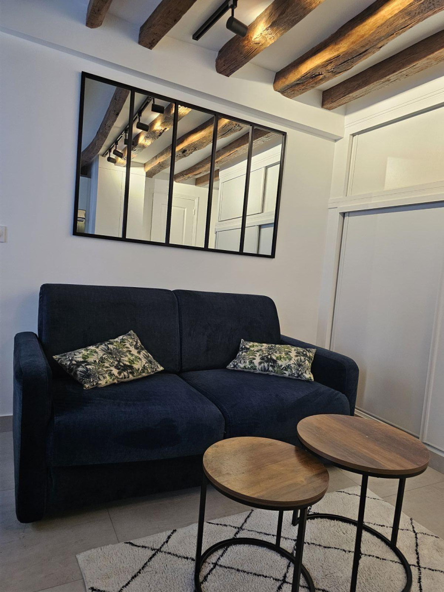 
                                                Location
                                                 BEAU 2 PIECES A PARIS 9EME