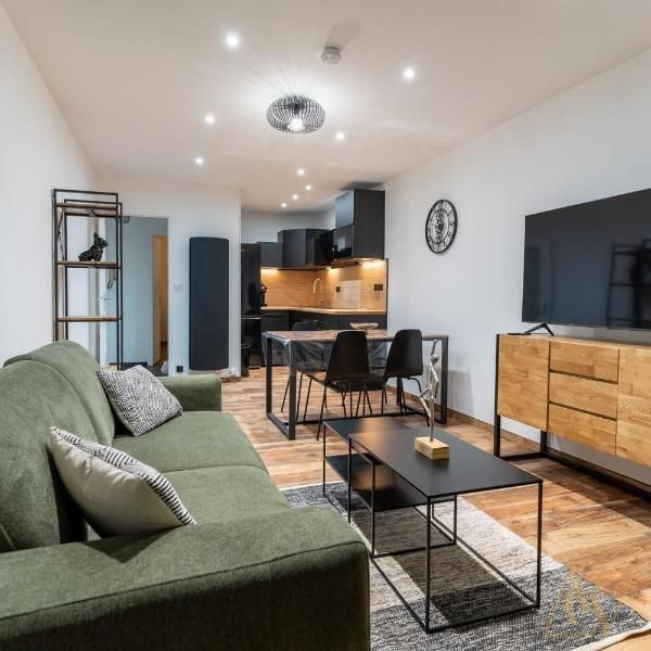 
                                                Vente
                                                 Beau 2 pièces au centre-ville de Cagnes-sur-Mer