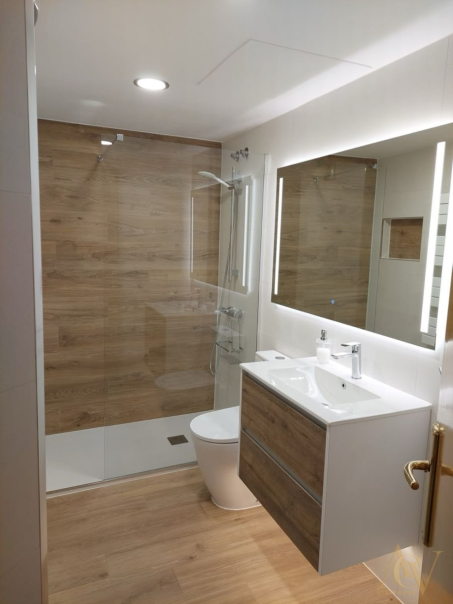 
                                                Vente
                                                 Beau 2 pièces au centre-ville de Cagnes-sur-Mer