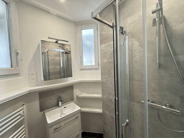 
                                                Location
                                                 Beau 2 pièces de charme à Paris 15è