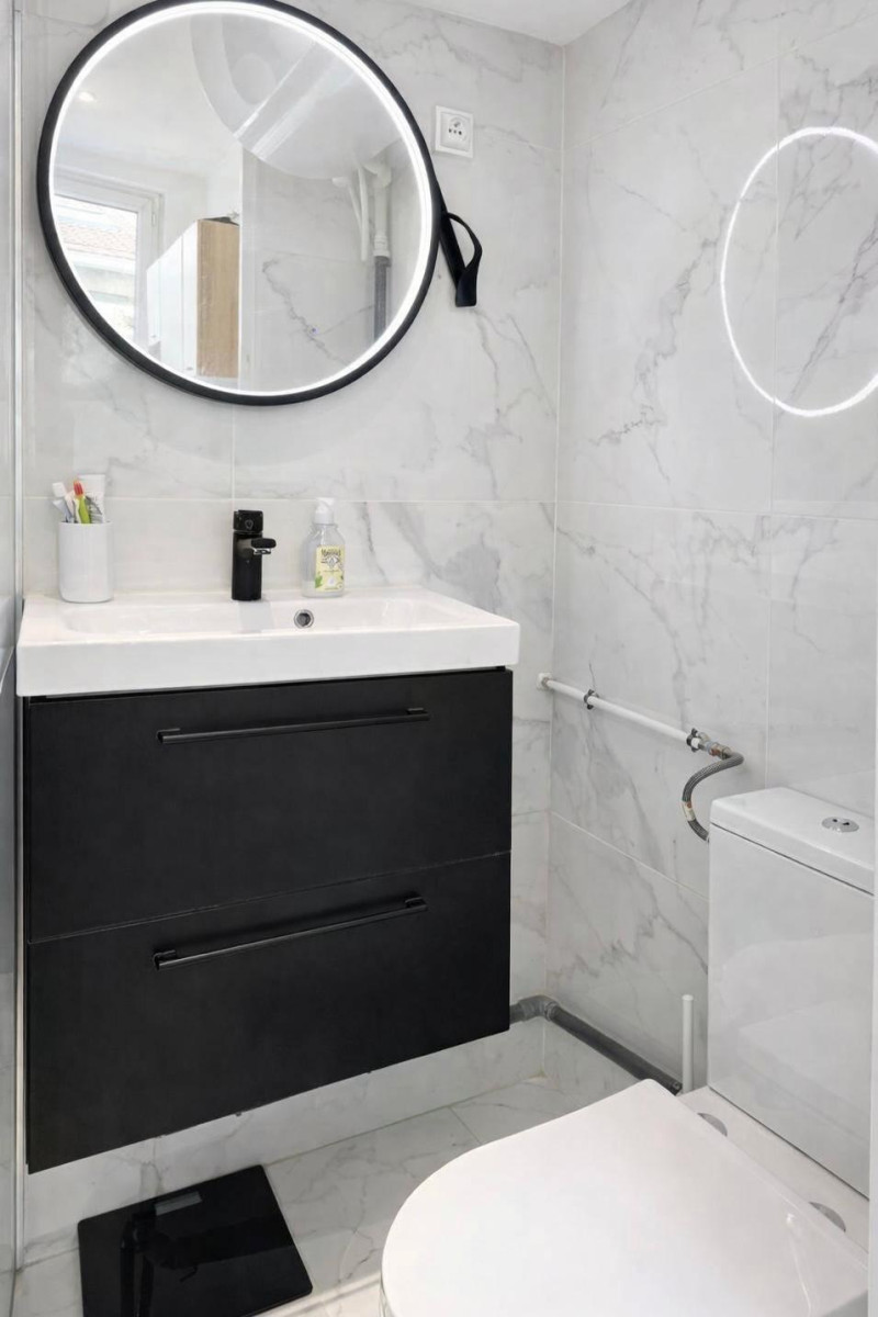 
                                                Location
                                                 Beau 2 pièces meublé 35m²