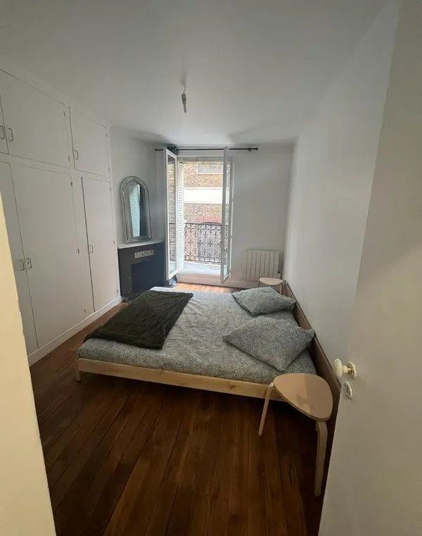 
                                                Location
                                                 Beau 2 pièces meublé 40m² avec Balcon Filant