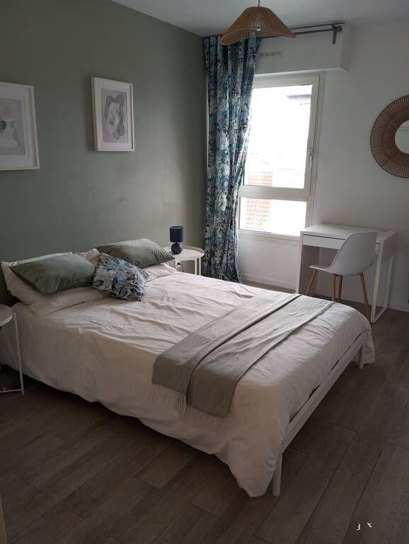 
                                                Location
                                                 Beau 2 pièces meublé 45m²