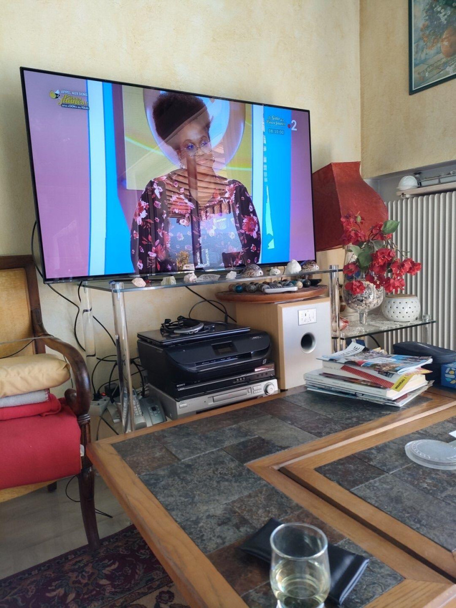 
                                                Location
                                                 Beau 2 pièces meublé