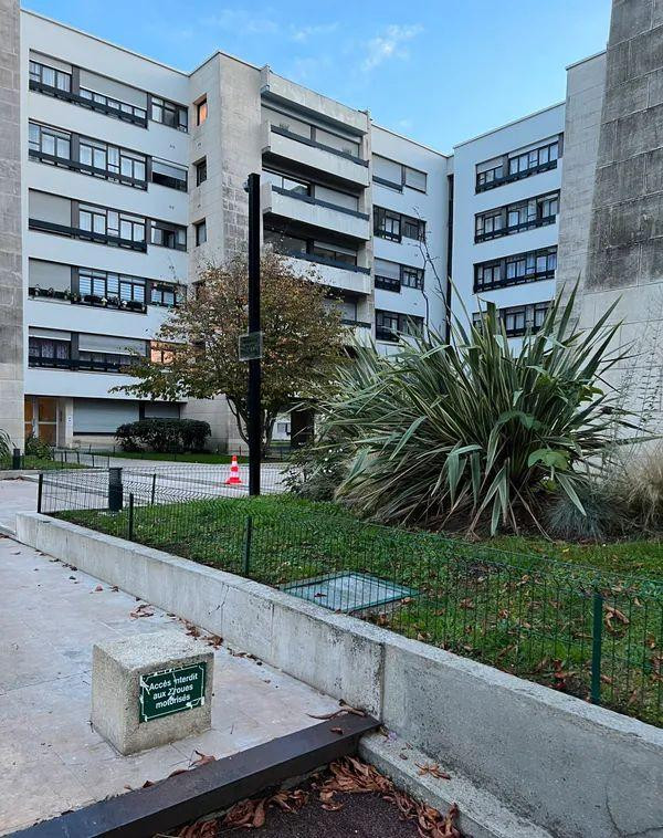 
                                                Location
                                                 Beau 2 Pièces meublé refait à neuf 43m2