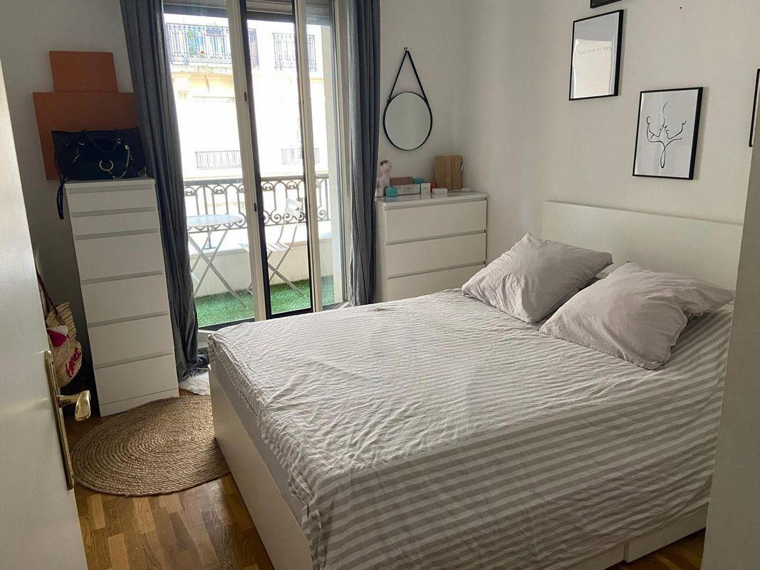 
                                                Location
                                                 Beau 2 pièces non meublé 42m²