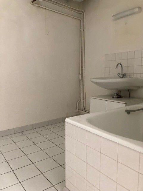 
                                                Location
                                                 Beau 2 pièces Sèvres Lecourbe Paris 15ème