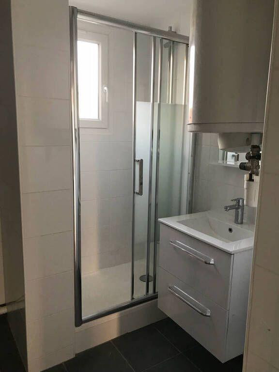 
                                                Location
                                                 Beau 2 pièces très lumineux