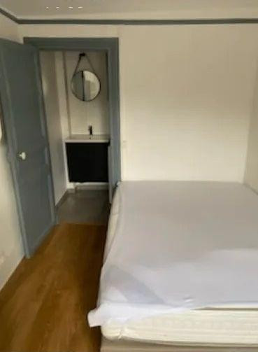 
                                                Location
                                                 Beau 2P 2 40m² très bien meublé refait à neuf