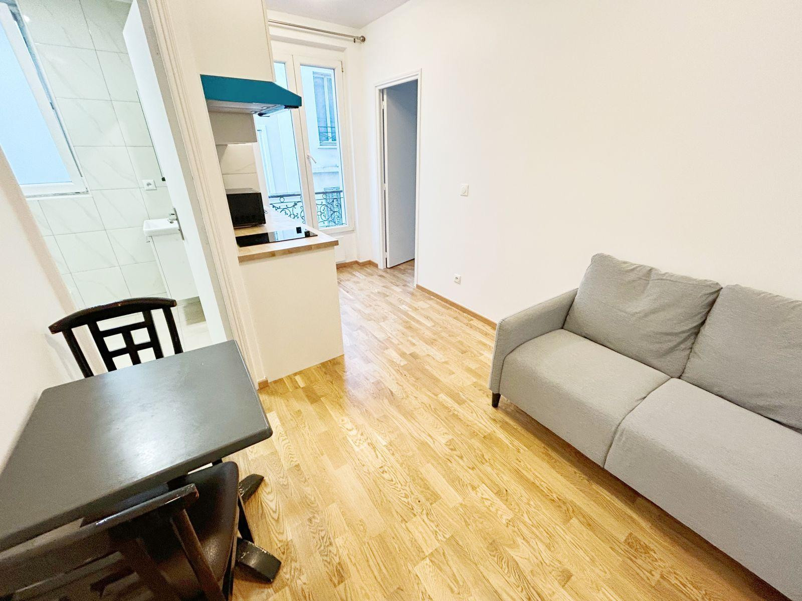 
                                                Location
                                                 Beau 2P 25 m² entièrement refait à neuf