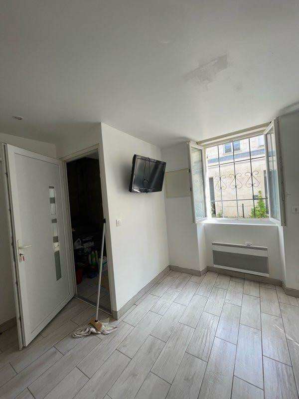 
                                                Location
                                                 Beau 2P 25m² quartier gare - Belcier