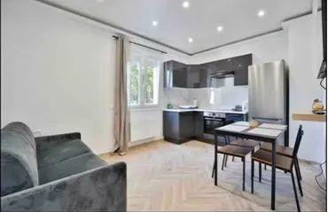 
                                                Location
                                                 Beau 2P 28m² entièrement meublé