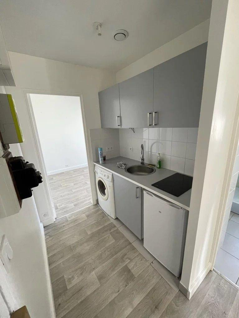 
                                                Location
                                                 Beau 2P 29m² avec balcon centre ville