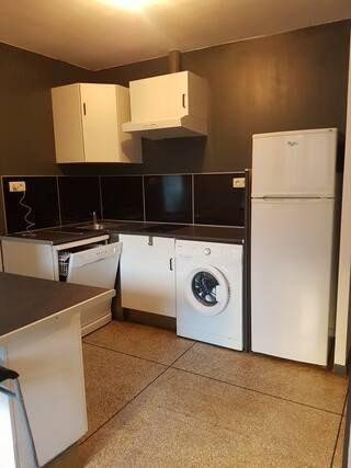 
                                                Location
                                                 Beau 2P 30m²  24 rue DESIRE CLAUDE