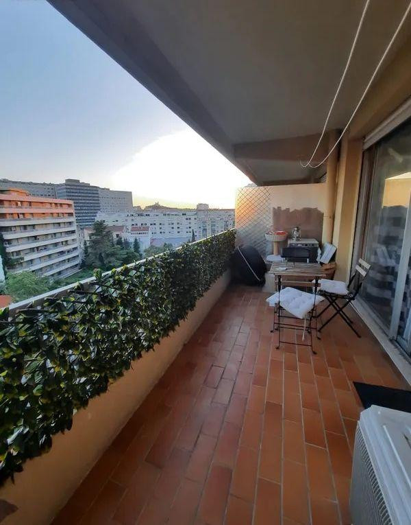 
                                                Location
                                                 Beau 2P 30m² avec terrasse à la Timone