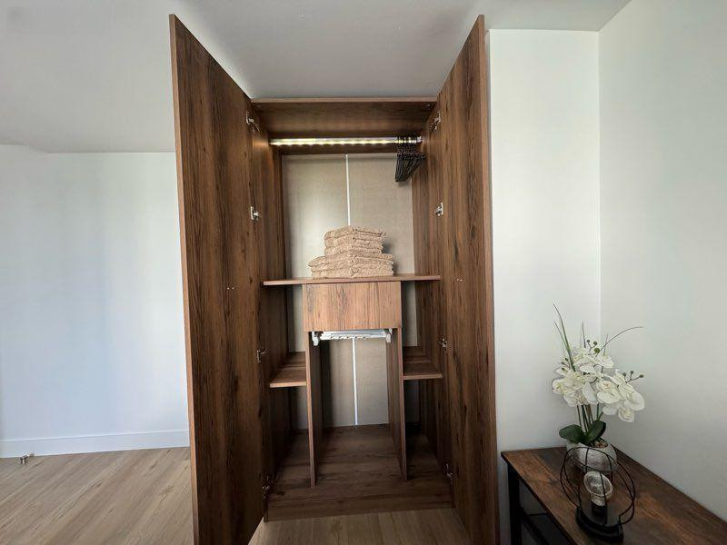 
                                                Location
                                                 Beau 2P 30m² rénové et meublé à neuf