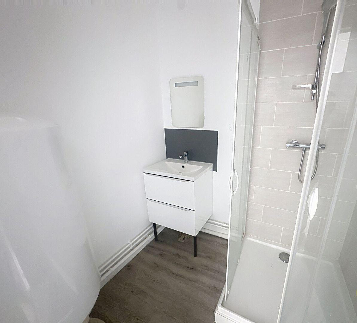 
                                                Location
                                                 Beau 2P 32m² BEGROLLES EN MAUGES