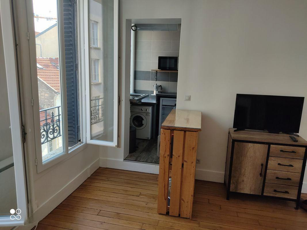 
                                                Location
                                                 Beau 2P 32m² meublé refait à neuf