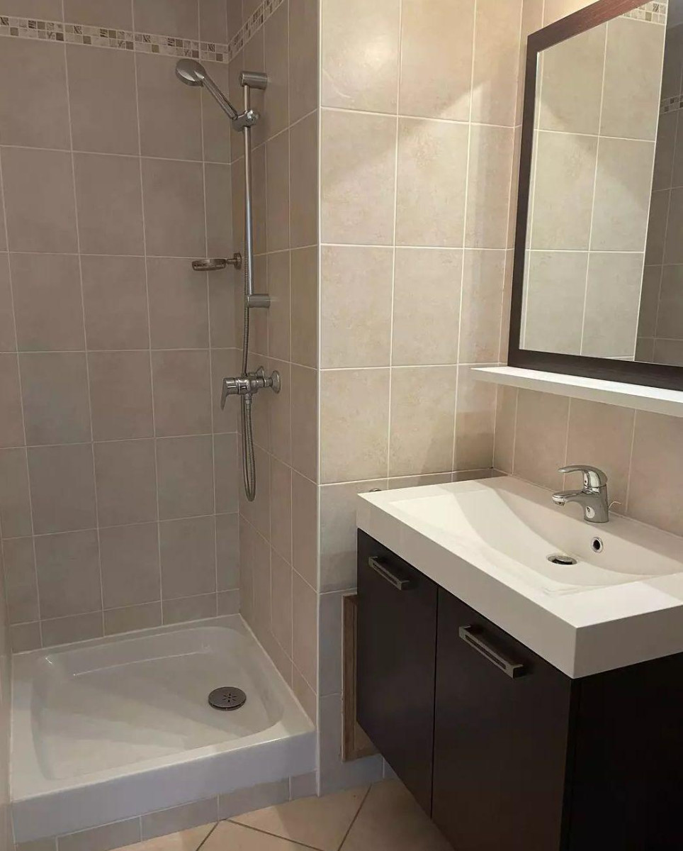 
                                                Location
                                                 Beau 2P 35m² très clair