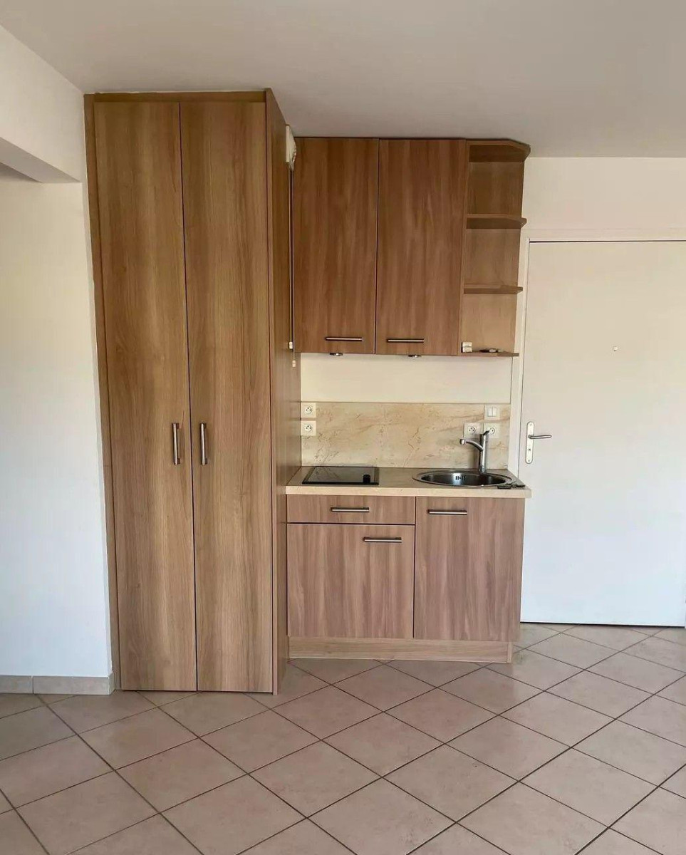 
                                                Location
                                                 Beau 2P 35m² très clair