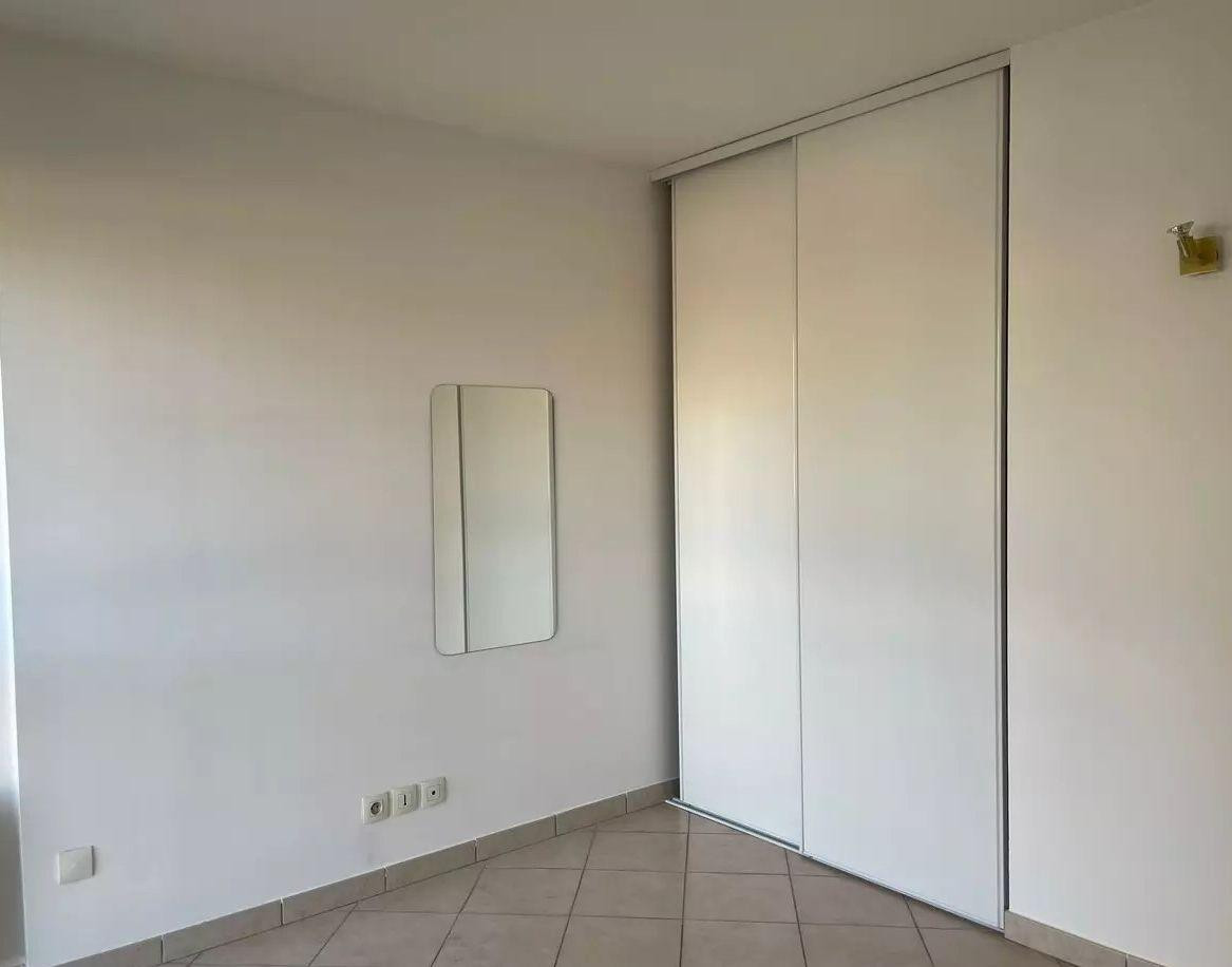 
                                                Location
                                                 Beau 2P 35m² très clair