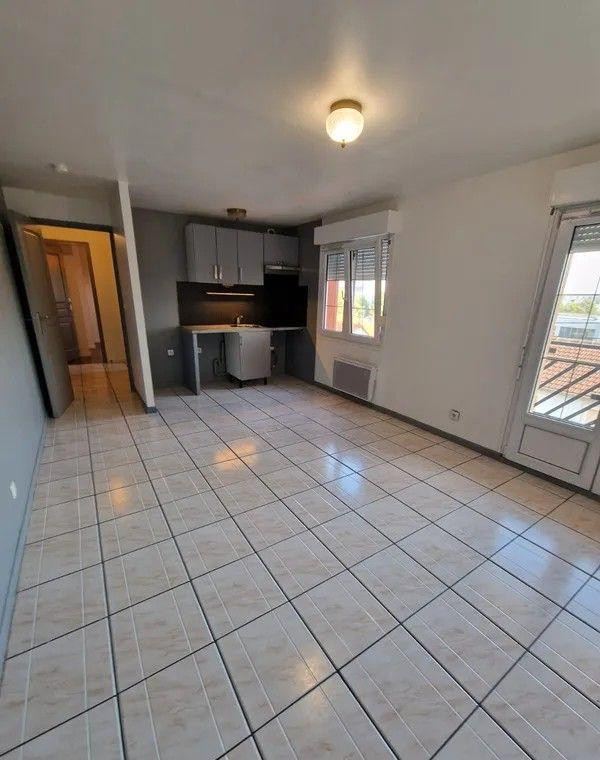 
                                                Location
                                                 Beau 2P 39m² récent avec terrasse