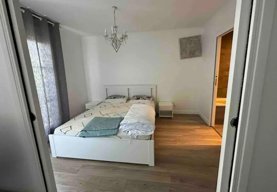 
                                                Location
                                                 Beau 2P 40m² dans un quartier calme avec balcon