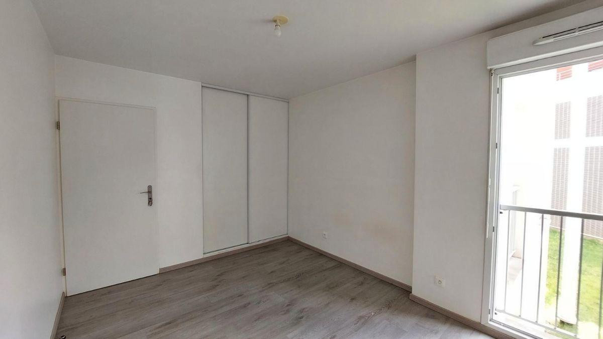 
                                                Location
                                                 Beau 2P 40m² en très bon état