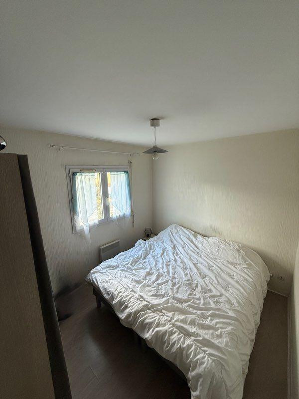 
                                                Location
                                                 Beau 2P 40m²  Les carmes