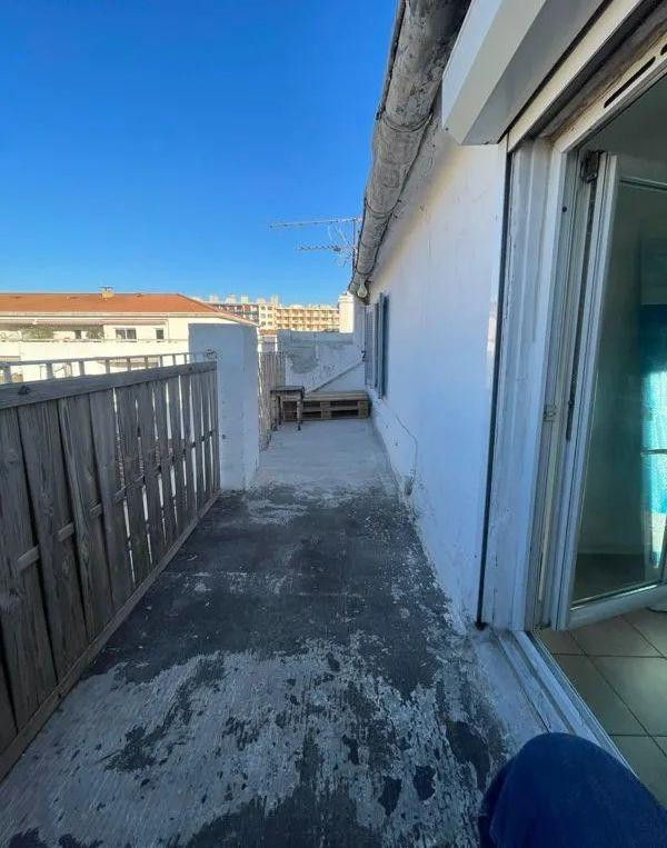 
                                                Location
                                                 Beau 2P 40m² propre avec belle terrasse 7m²