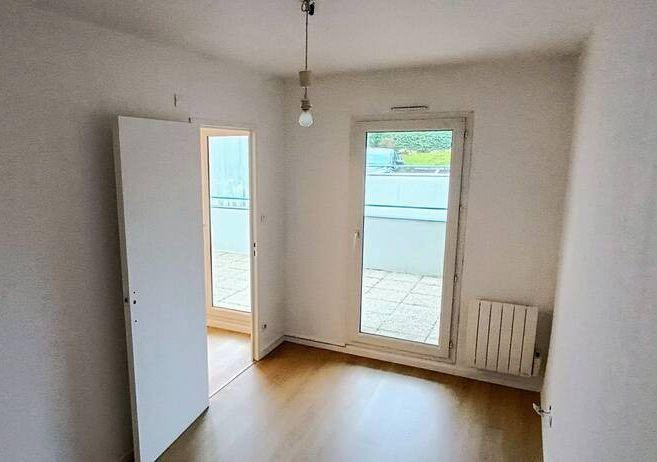 
                                                Location
                                                 Beau 2P 42m² avec terrasse