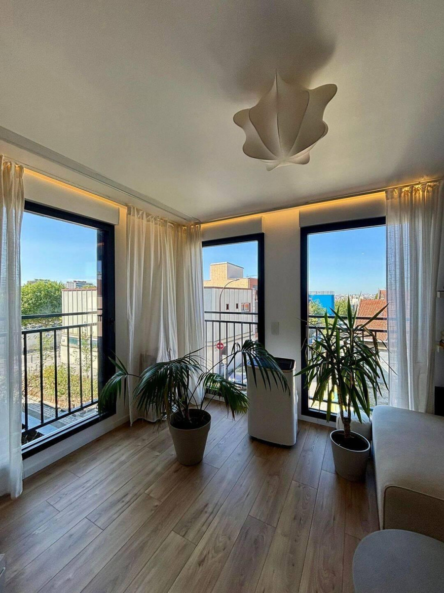 
                                                Location
                                                 Beau 2P 42m² meublé très lumineux