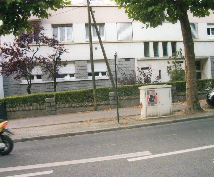 
                                                Location
                                                 Beau 2P 42m² rénové avec jardinet