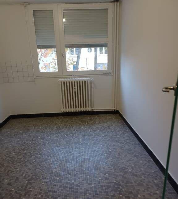
                                                Location
                                                 Beau 2P 42m² rénové avec jardinet