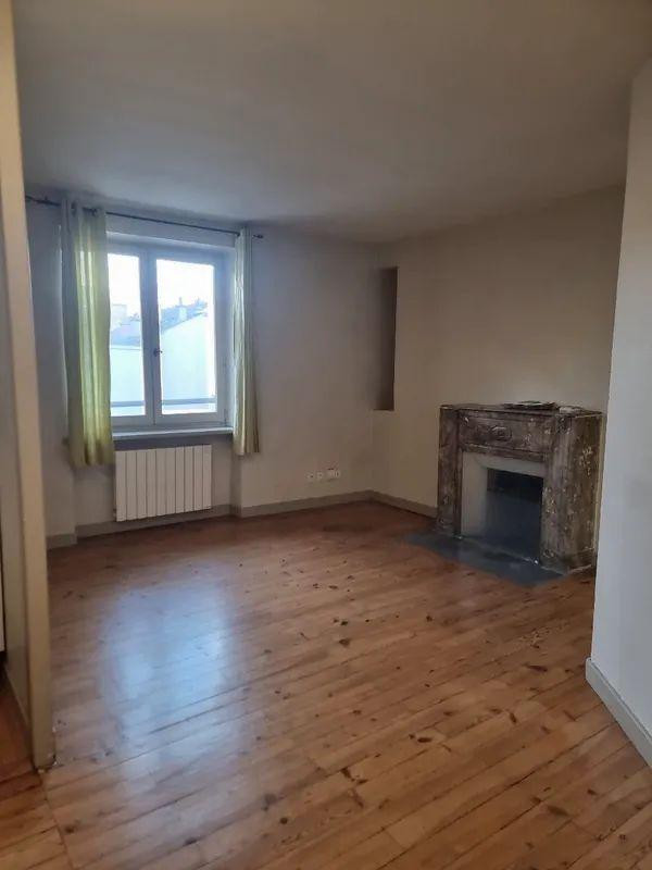
                                                Location
                                                 Beau 2P 42m² sans vis-à-vis, hyper centre