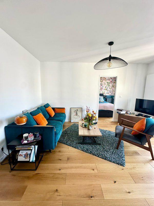 
                                                Location
                                                 Beau 2P 43 m² entièrement refait à neuf