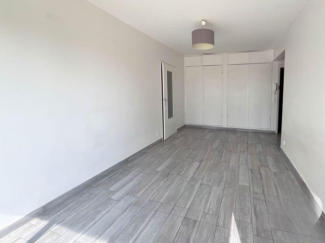 
                                                Location
                                                 Beau 2P 43m² au coeur de la Défense