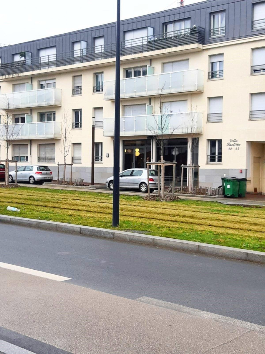 
                                                Location
                                                 Beau 2P 43m² avec balcon proche du parc de Sceaux