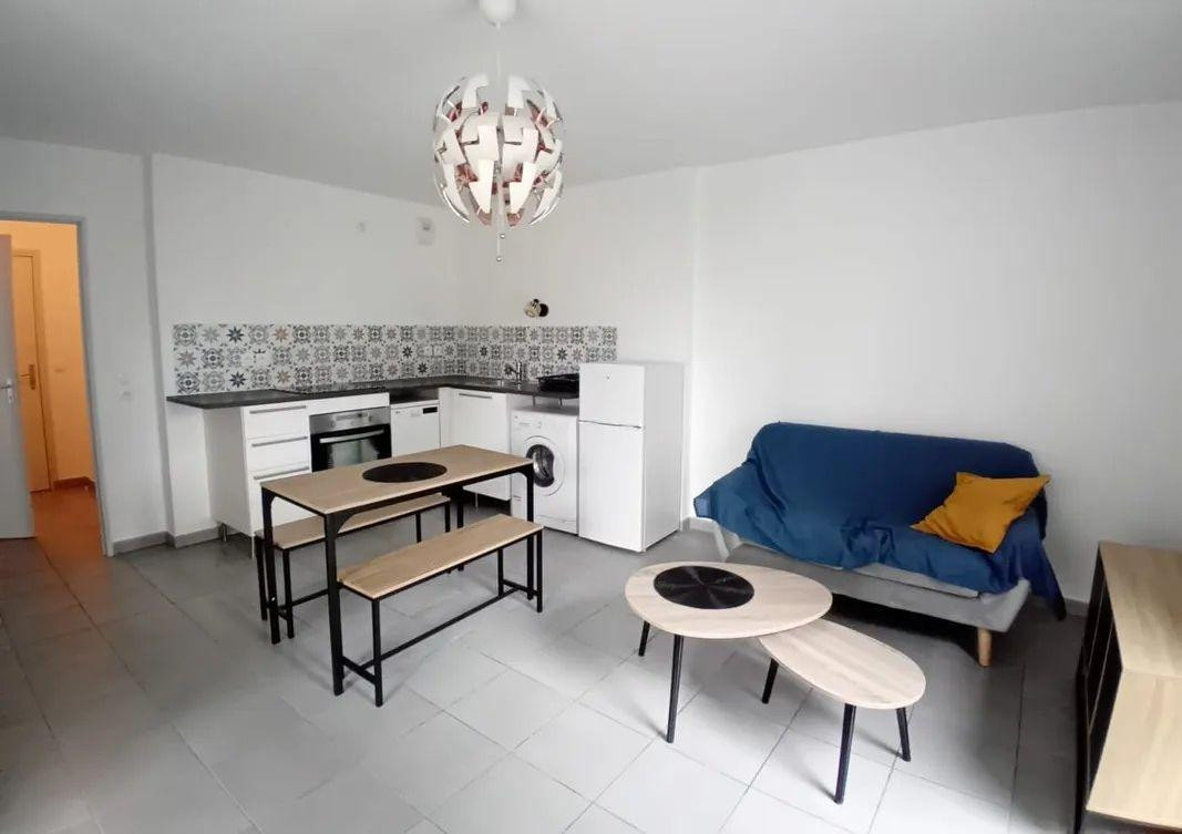 
                                                Location
                                                 Beau 2P 43m² avec balcon Rue Léon Blum