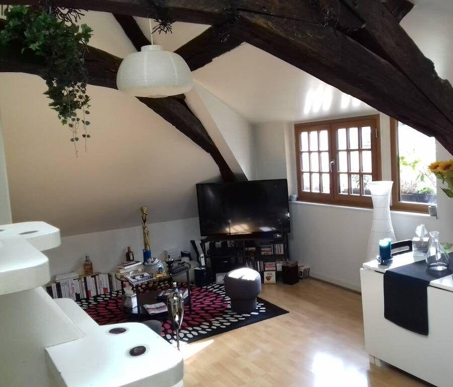 
                                                Location
                                                 Beau 2P 43m² en duplex Quartier L'île Feydeau