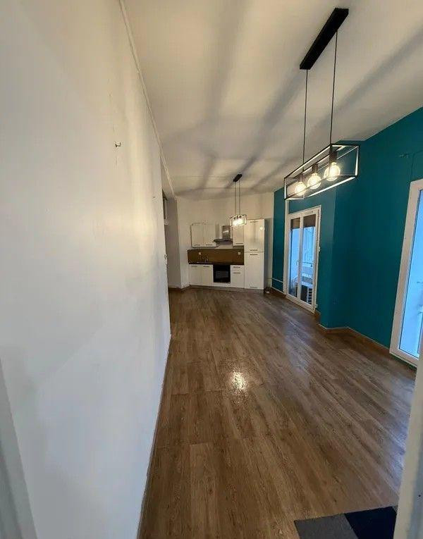 
                                                Location
                                                 Beau 2P 44 m² refait à neuf proche Vieux Port