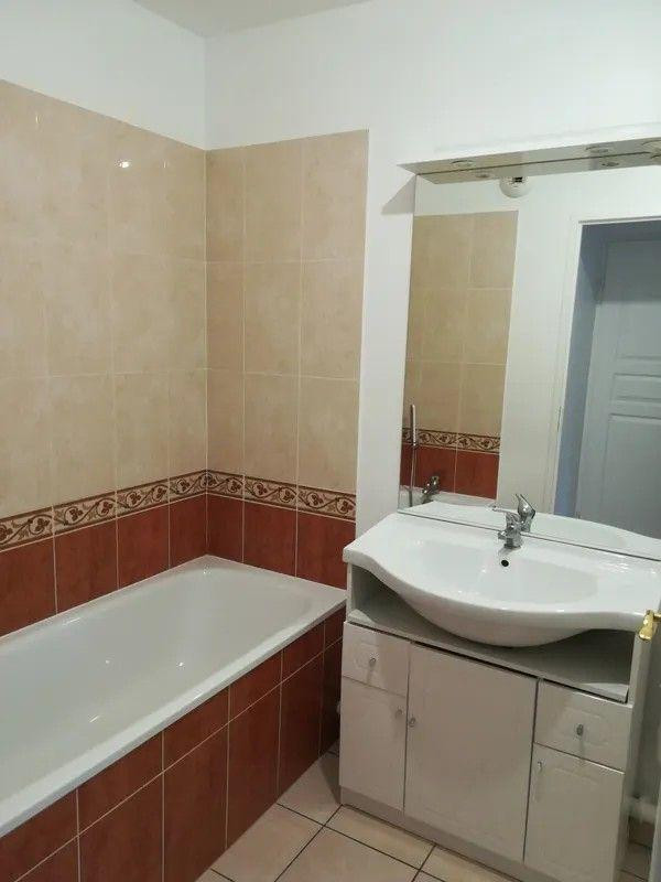
                                                Location
                                                 Beau 2P 44m² à Corbeil-Essonne