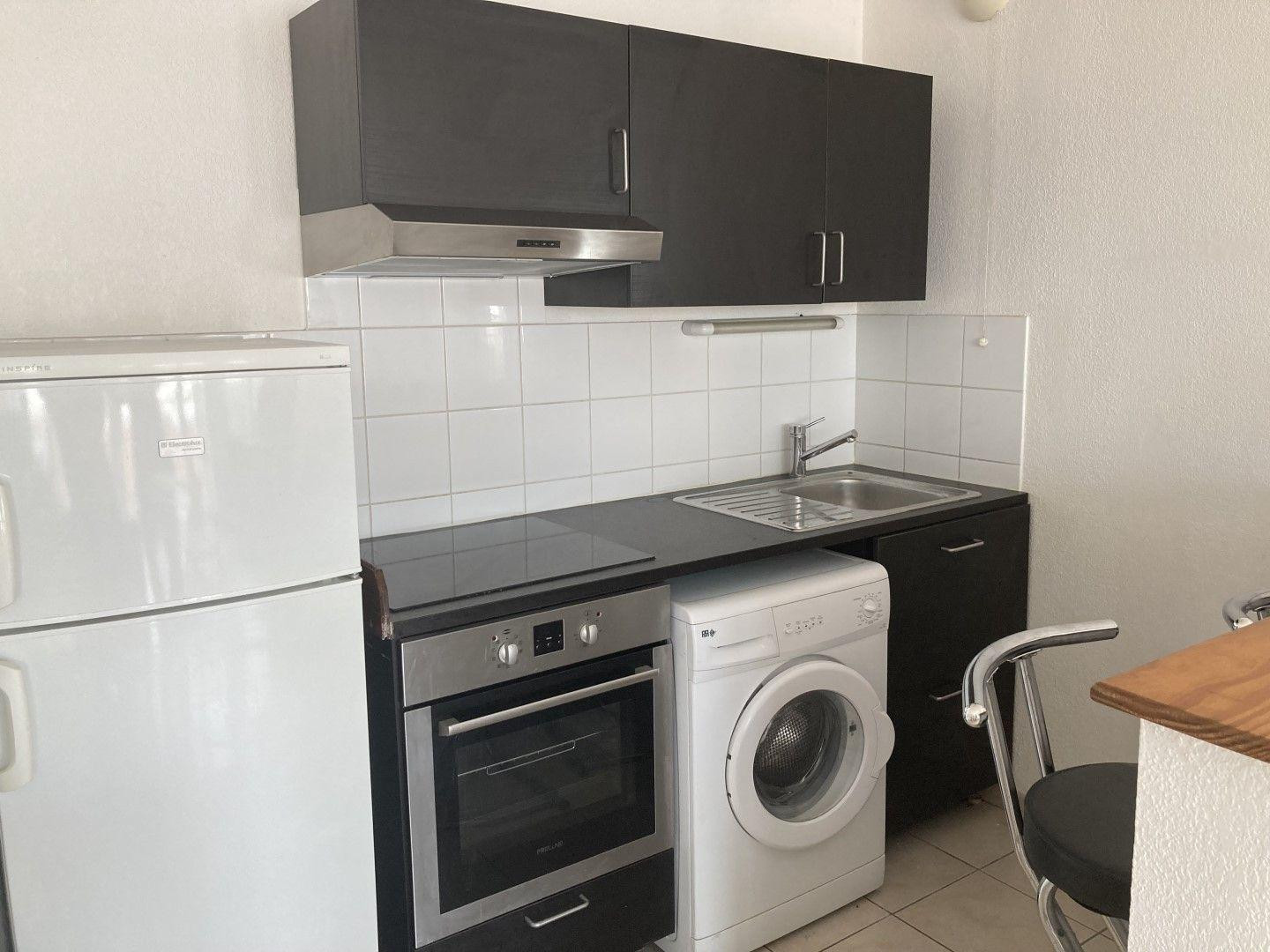 
                                                Location
                                                 Beau 2P 44m² + balcon 8m² sans vis à vis