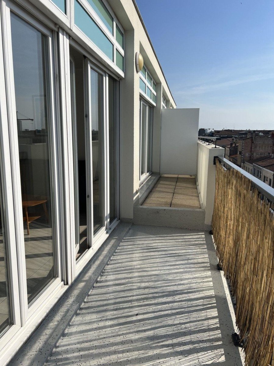 
                                                Location
                                                 Beau 2P 44m² + balcon 8m² sans vis à vis