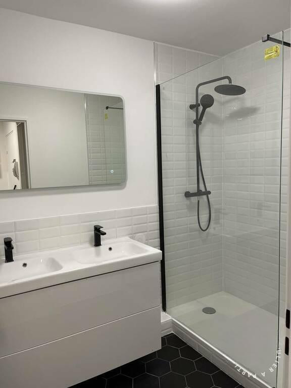 
                                                Location
                                                 Beau 2P 44m² refait à neuf