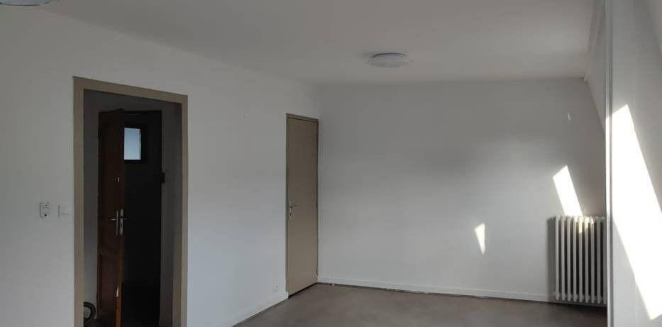 
                                                Location
                                                 Beau 2P 44m² rénové Gare Lille Flandres