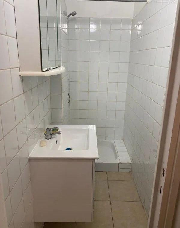 
                                                Location
                                                 Beau 2P 45 m² proche gare RER E Noisy le sec