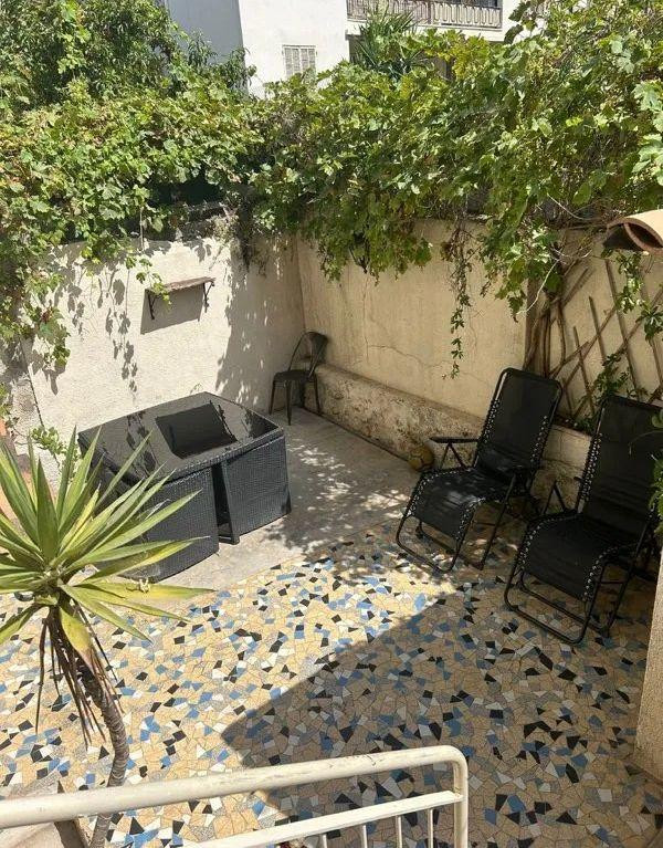 
                                                Location
                                                 Beau 2P 45m² avec terrasse 35m² location courte