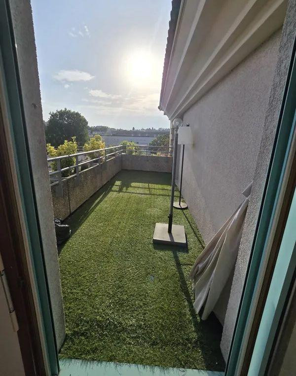 
                                                Location
                                                 Beau 2P 45m² avec terrasse et balcon